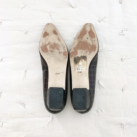 SOLD- Vintage Nina Leather Alligator Heels - Picture 3 of 4